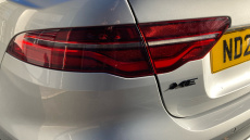 Jaguar XE 2.0 D200 R-Dynamic SE 4dr Auto Diesel Saloon